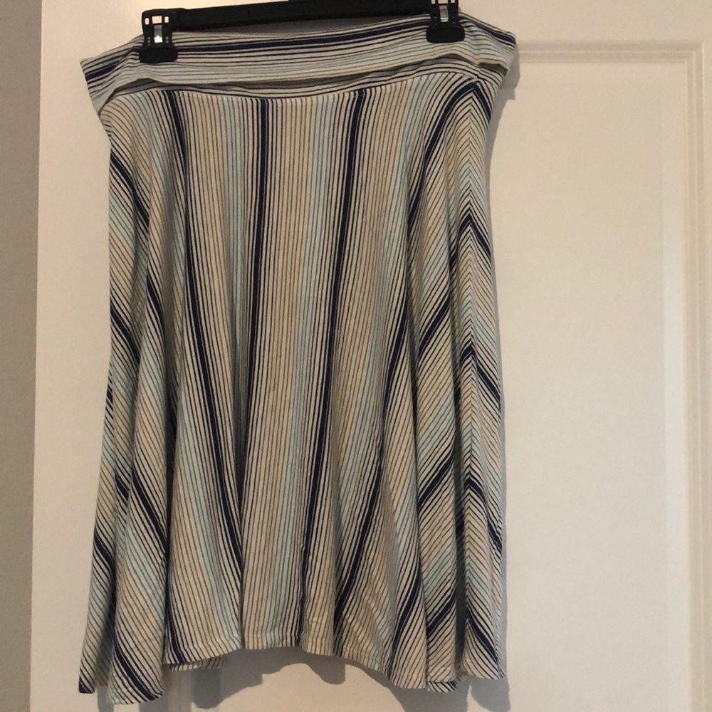 Max studio soft & comfortably skirt